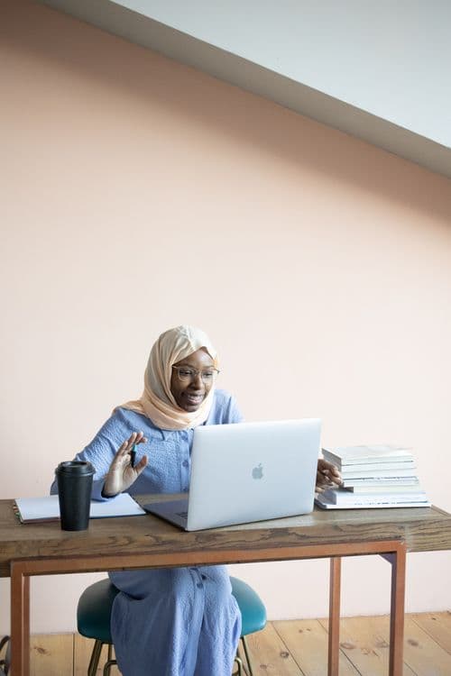 African diaspora learner studying Twi at home